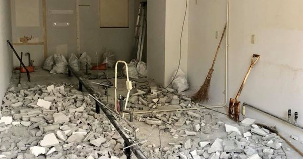 神戸市　店舗内装解体工事